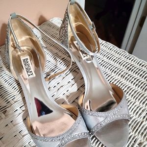 Badgley Mischka Silver Shoes
